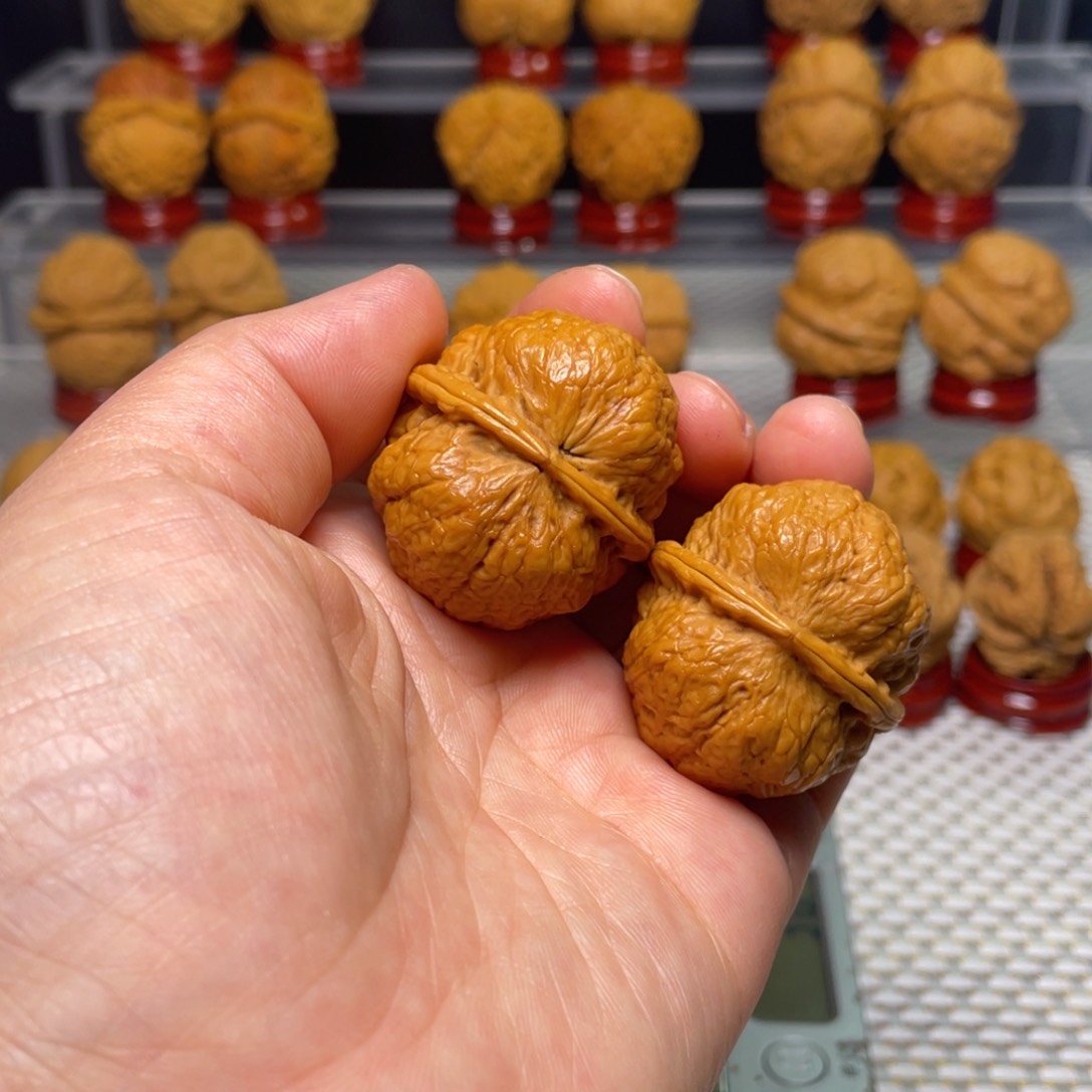 文玩核桃把件30蟒纹元宝