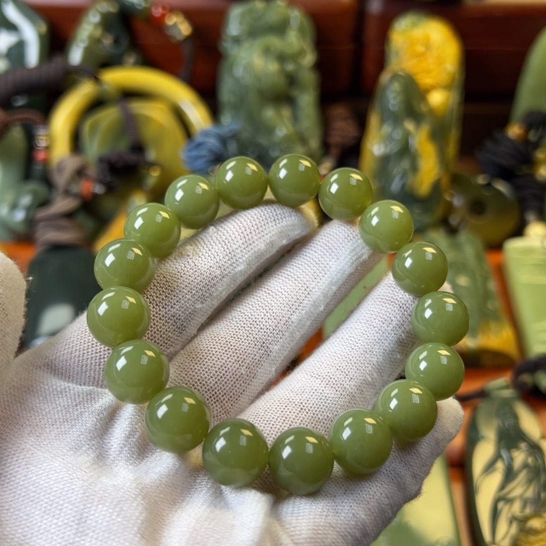 岫岩老玉（透闪石质玉）手链未镶嵌