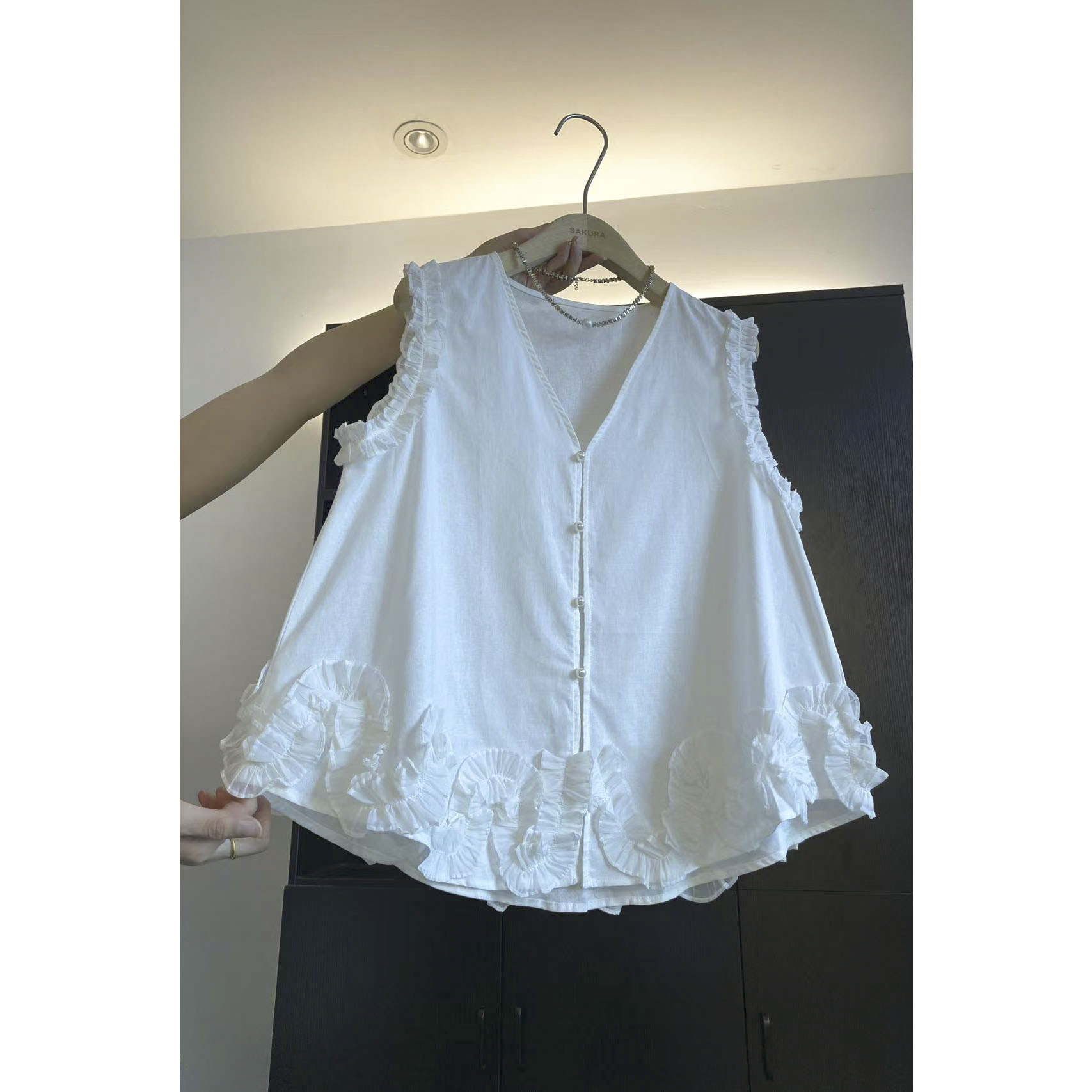 璎婲sᴀᴋᴜʀᴀ【云间织梦】星韩版V领甜美拼接手工木耳边花边无袖衬衫