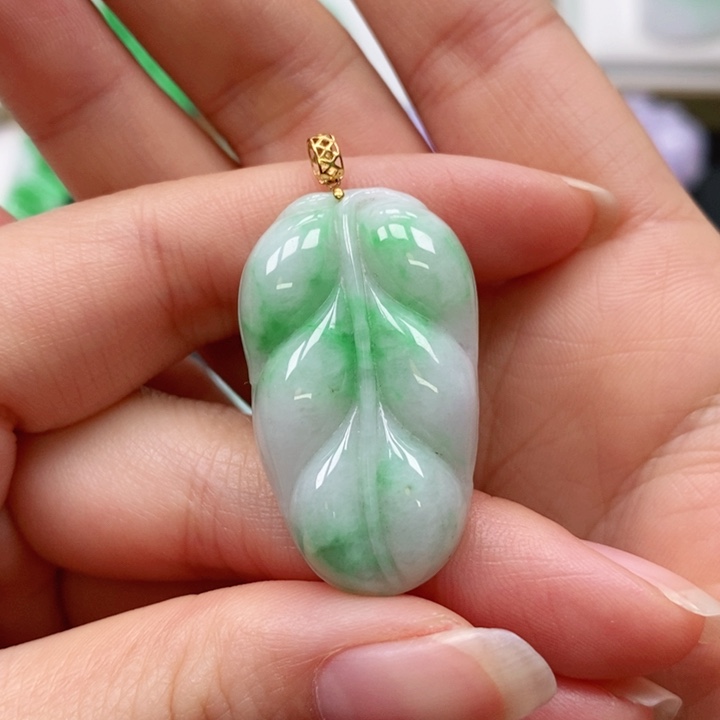 翡翠颈饰未镶嵌吊坠