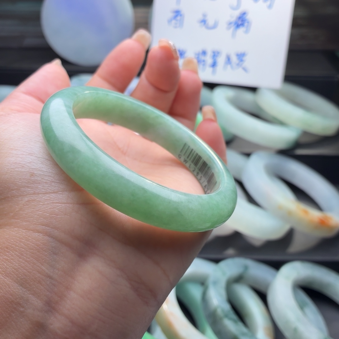 定制翡翠未镶嵌正天然翡翠手镯