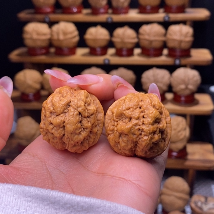 文玩核桃把件血舍利45