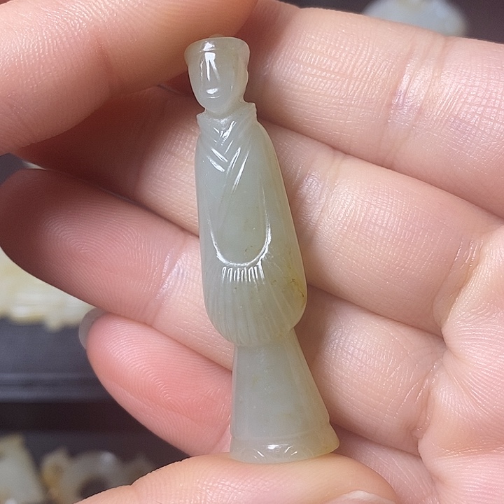 和田玉（糖玉）车挂未镶嵌风**虹