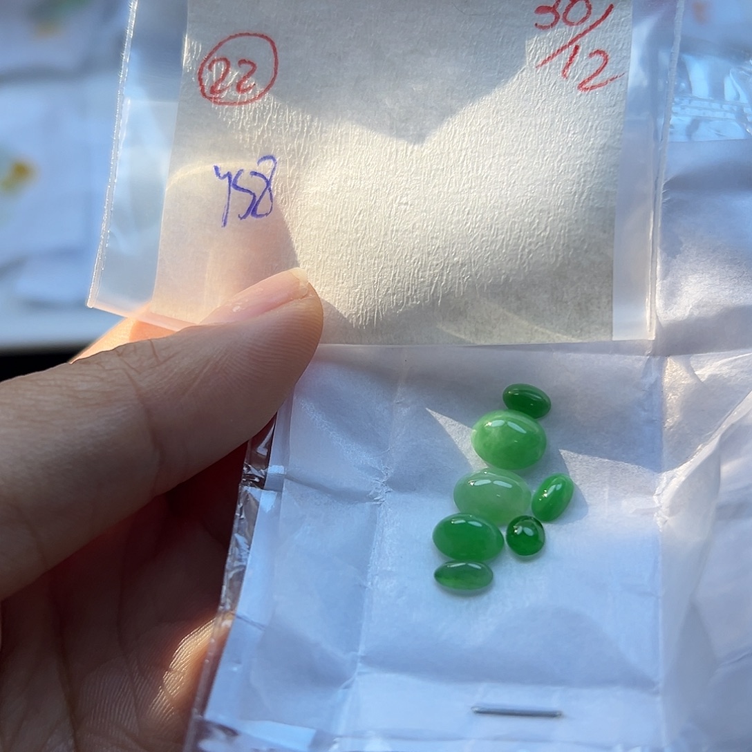 定制翡翠未镶嵌翡翠