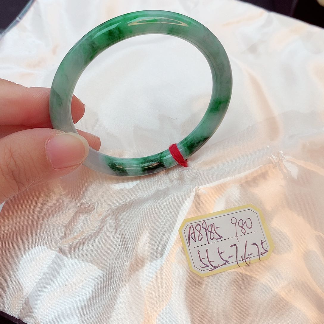 翡翠未镶嵌手镯缅甸翡翠