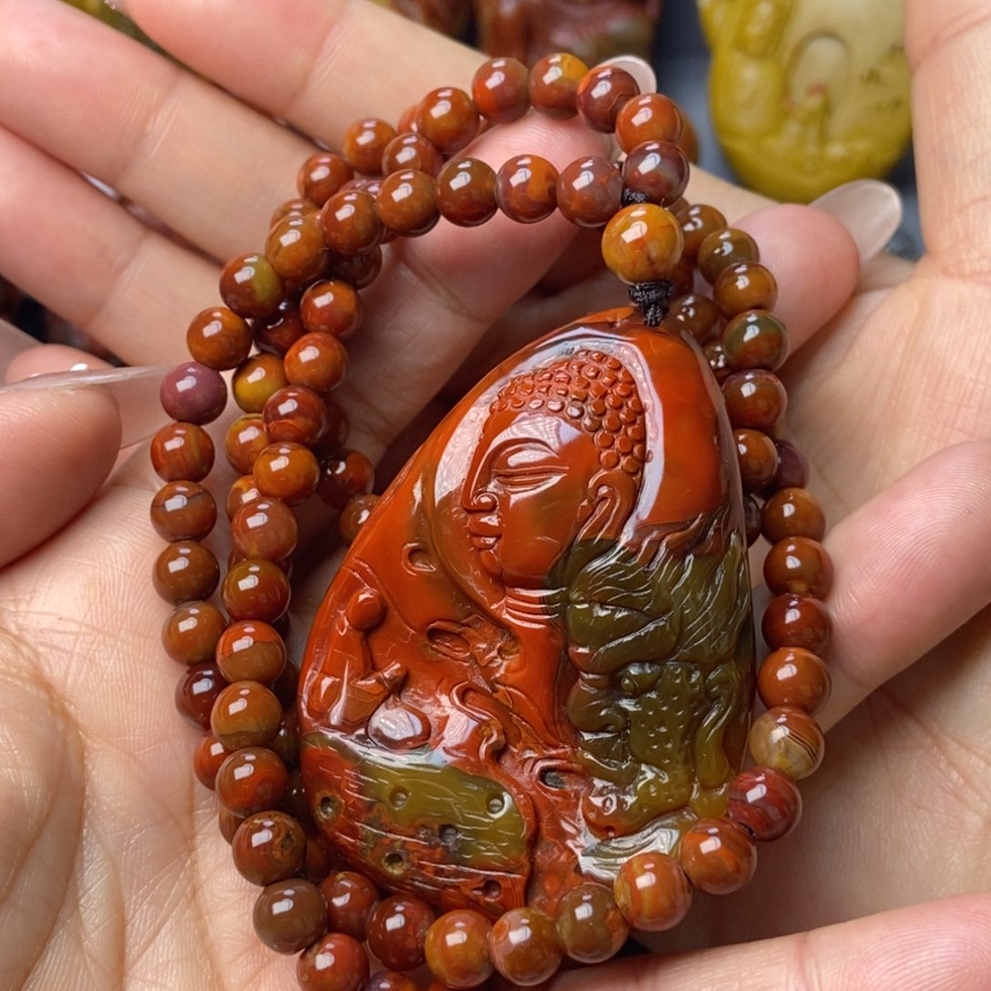 玛瑙/玉髓未镶嵌颈饰战国红