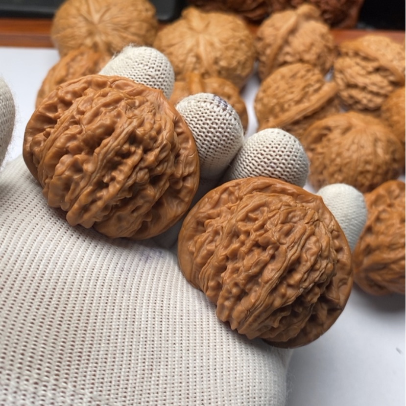 【闪购商品】文玩核桃把件霸****液111楼子