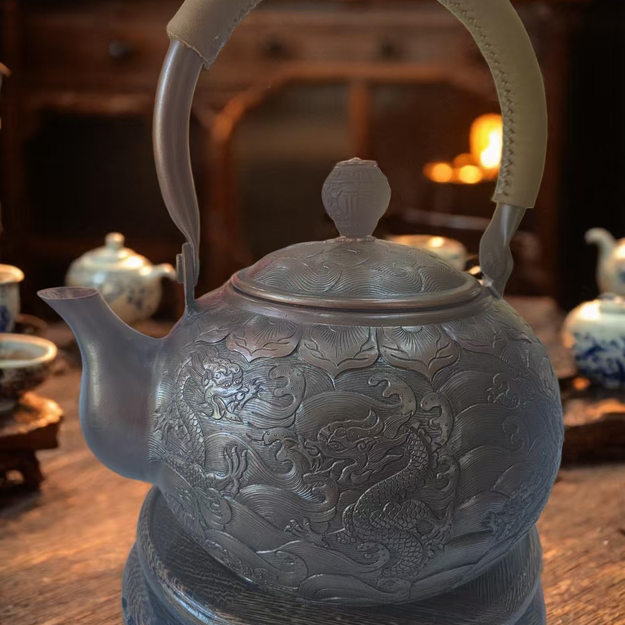 非遗传承老手艺人精心打造的紫铜錾刻紫铜物件，运城德孝文化出品