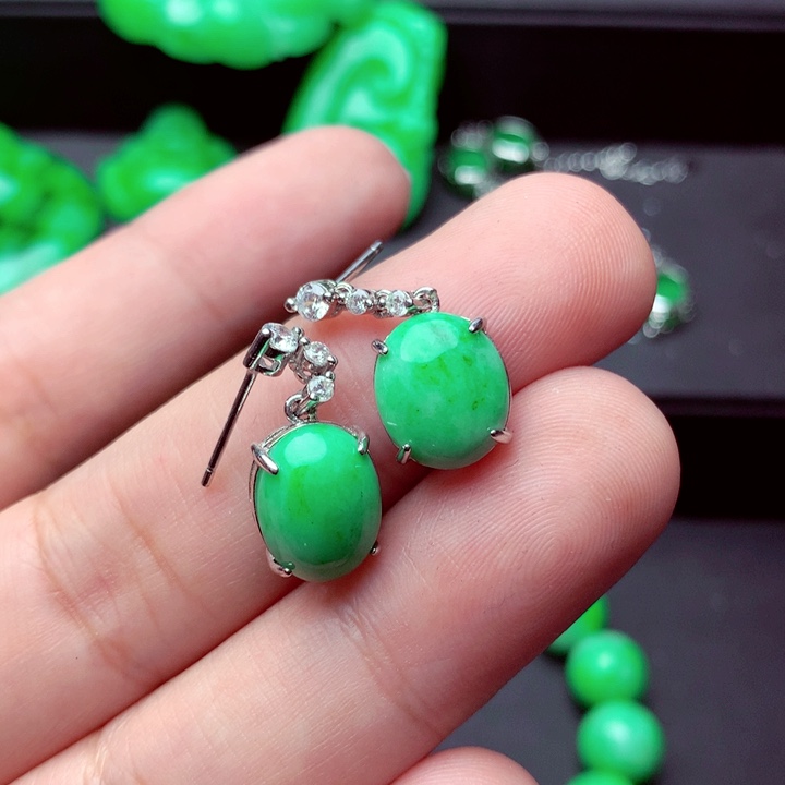 翡翠未镶嵌耳饰耳饰