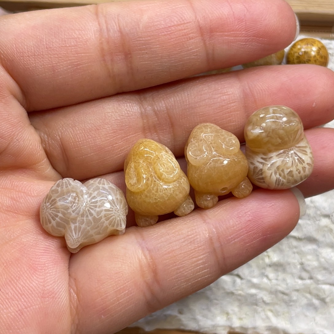 断***念硅化玉未镶嵌颈饰k174