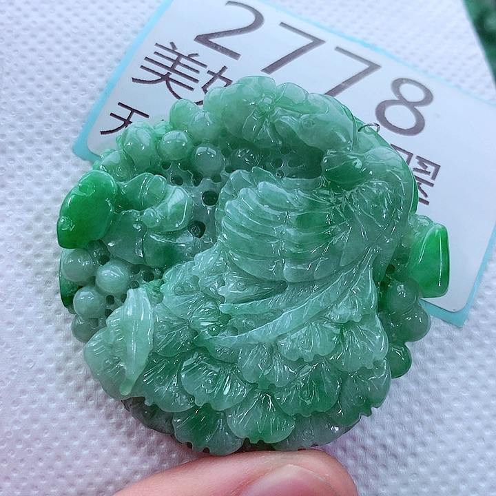 吊坠(不含链)未镶嵌翡翠