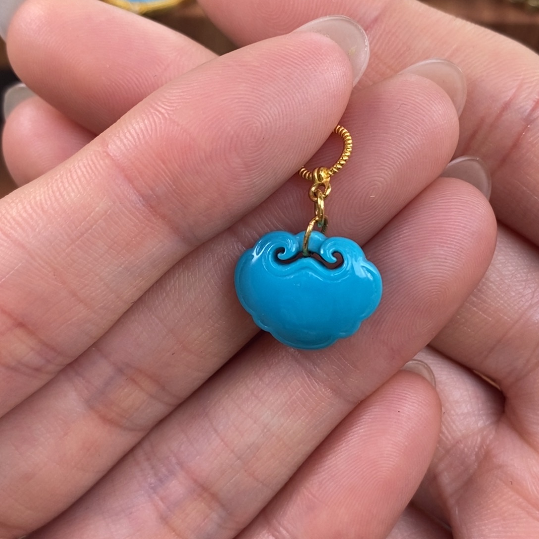 绿松石未镶嵌。平安如意锁