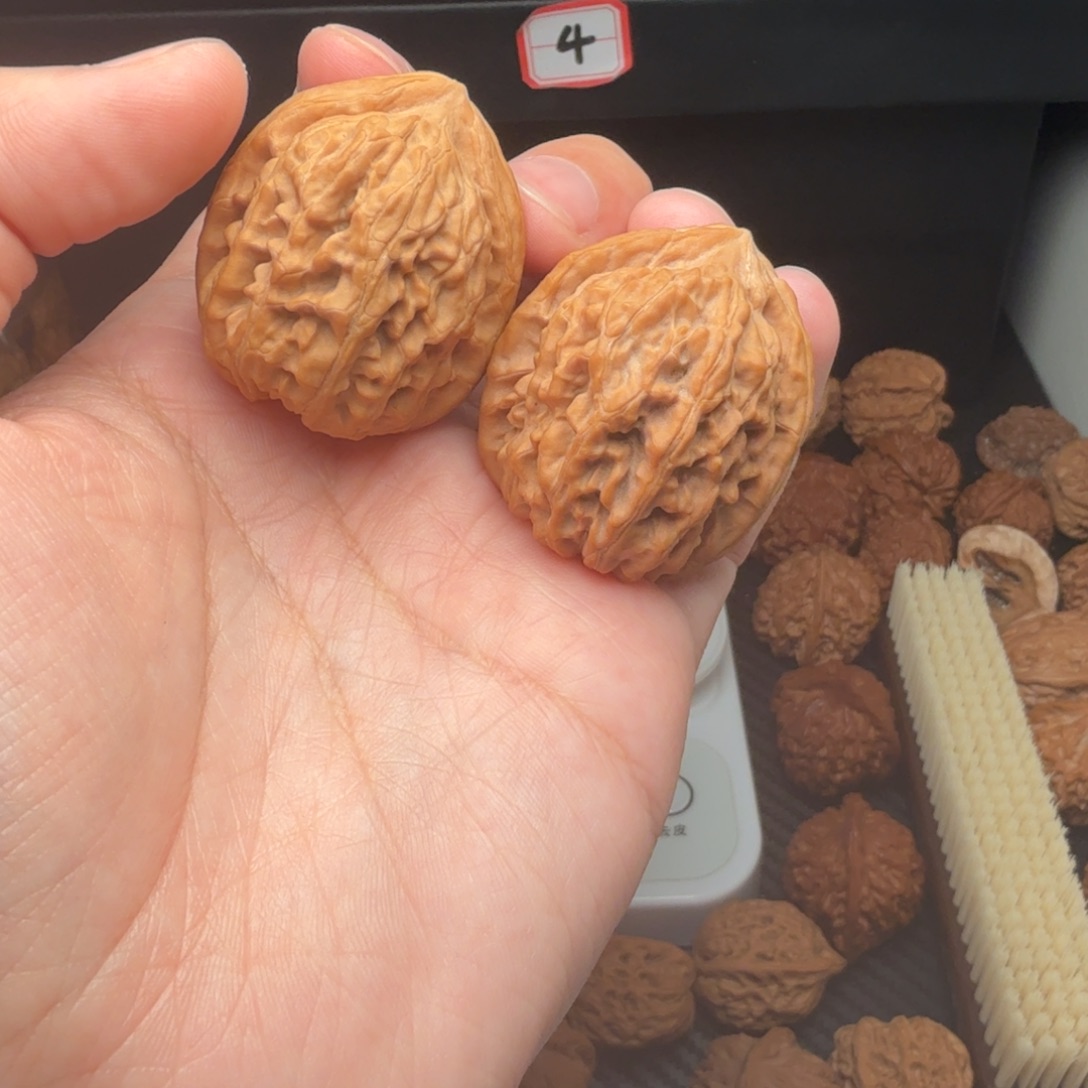 吊坠文玩核桃野生油蜡皮胖鸡心边36