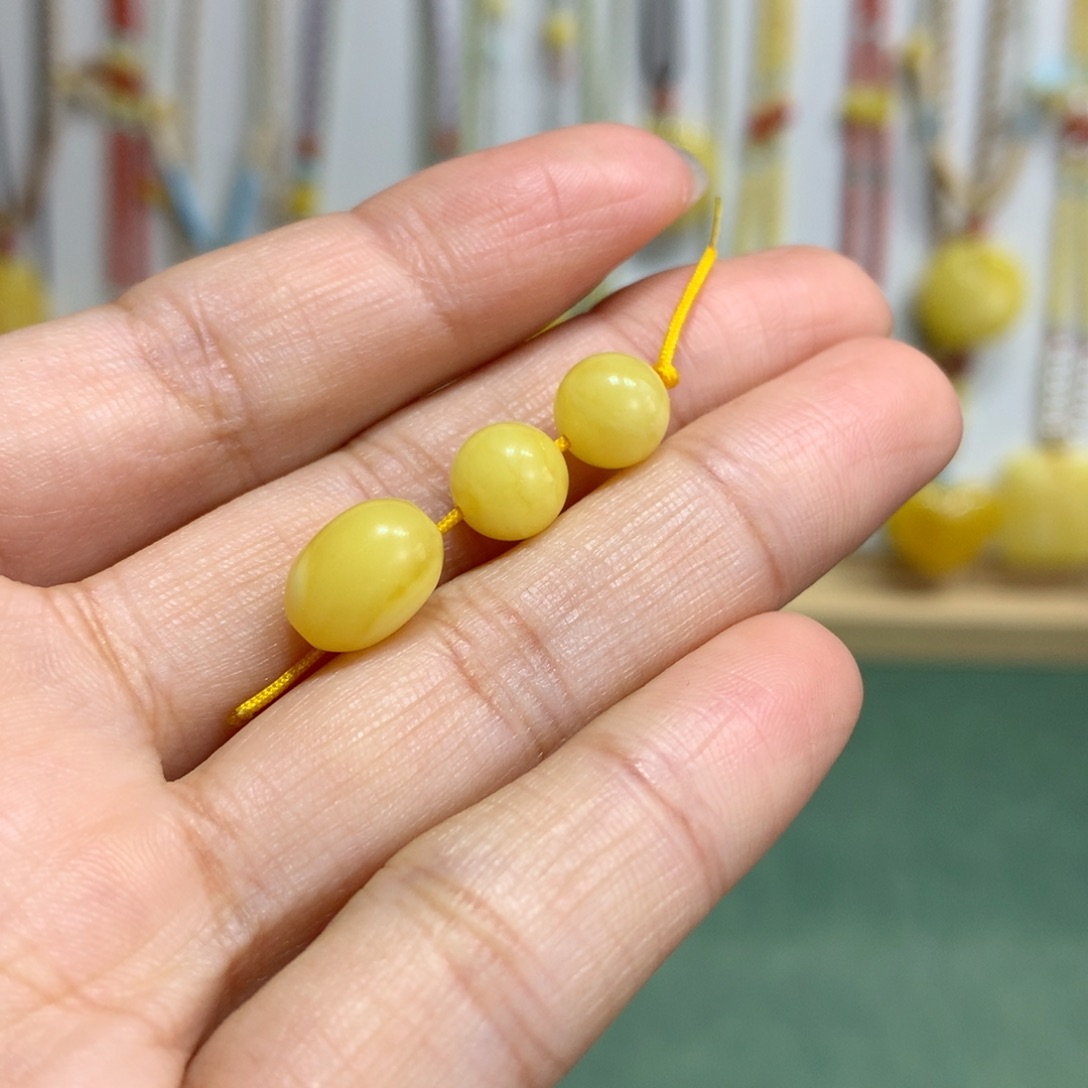 家****蜜蜡未镶嵌裸石配饰