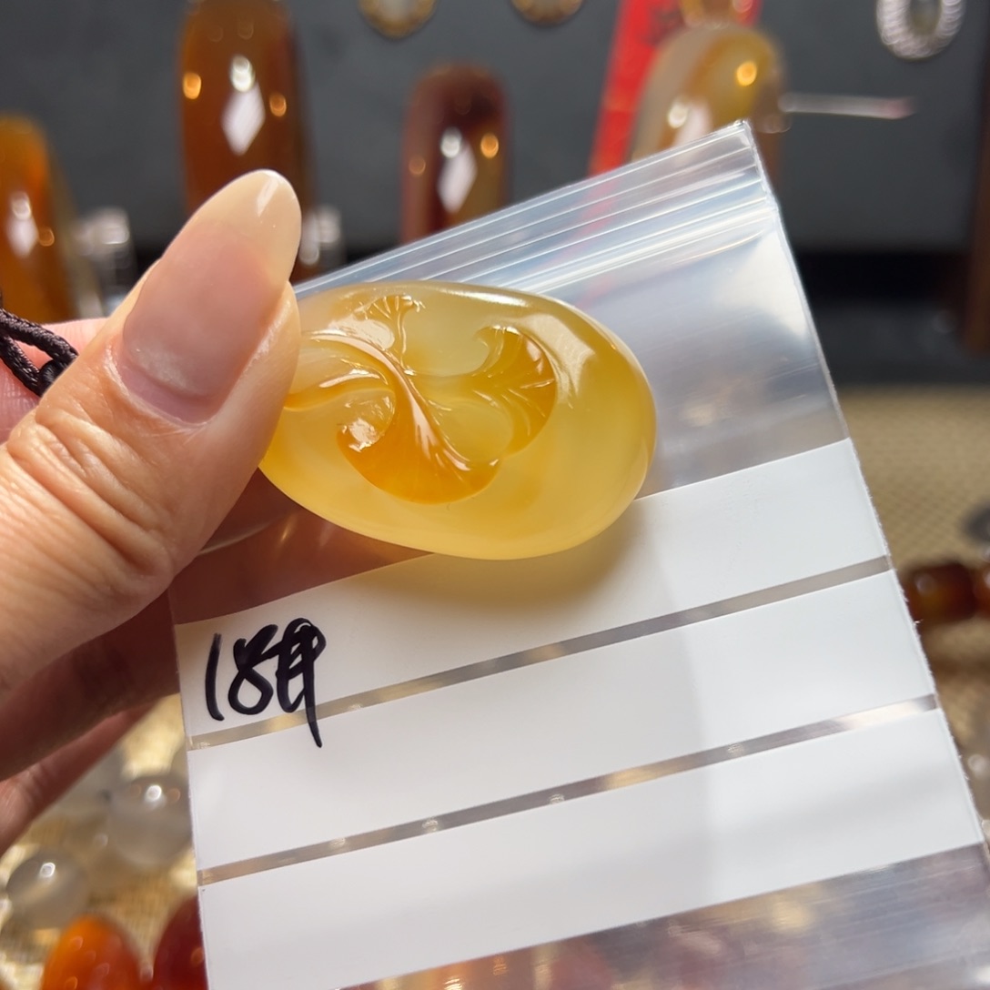 玛瑙/玉髓颈饰合金*‍****18