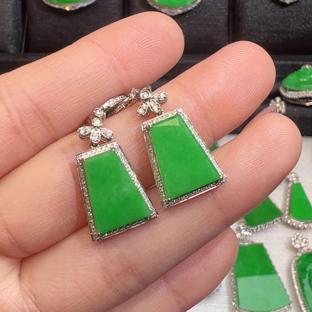 翡翠吊坠(不含链)18K金镶嵌耳饰