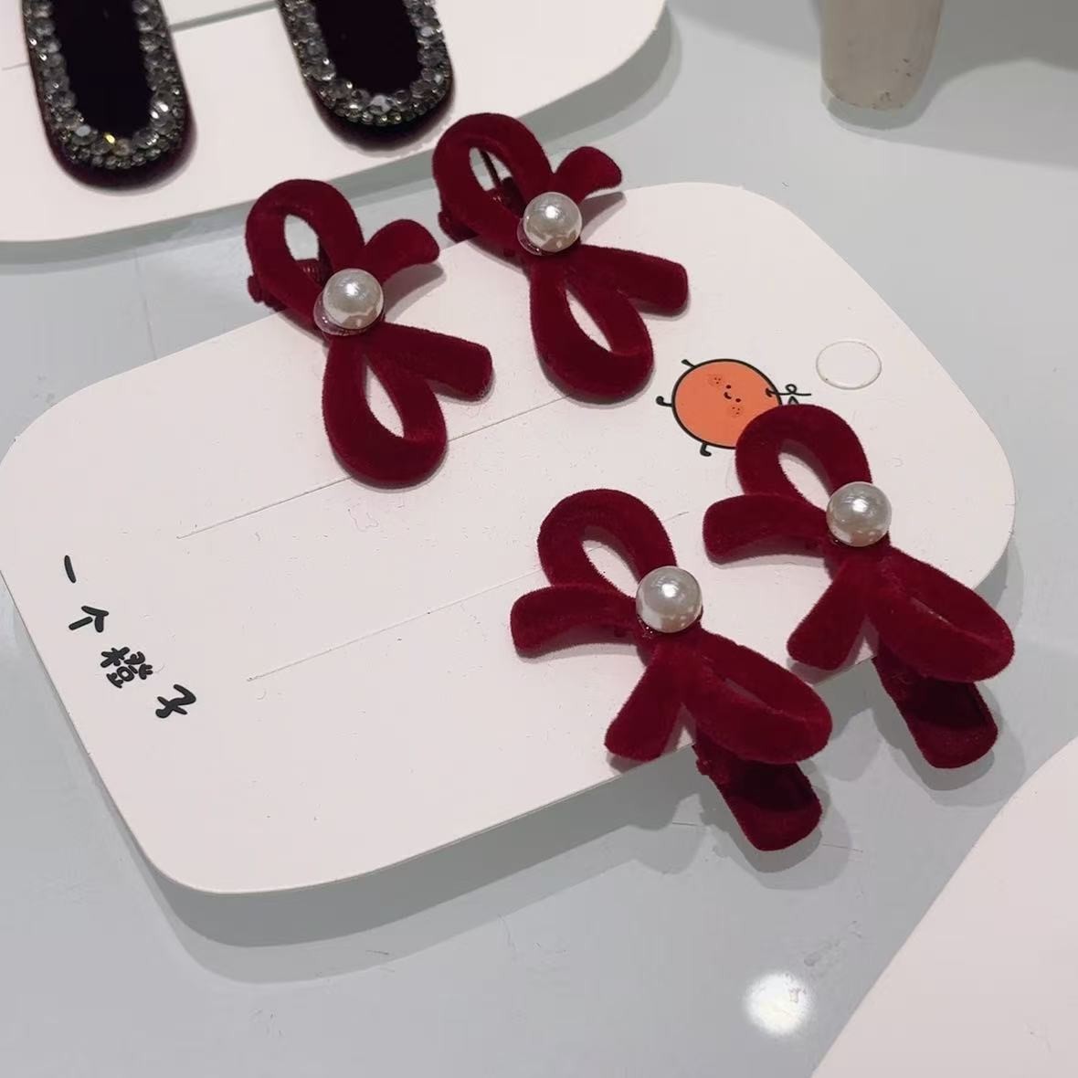 红色蝴蝶结珍珠发夹四个装