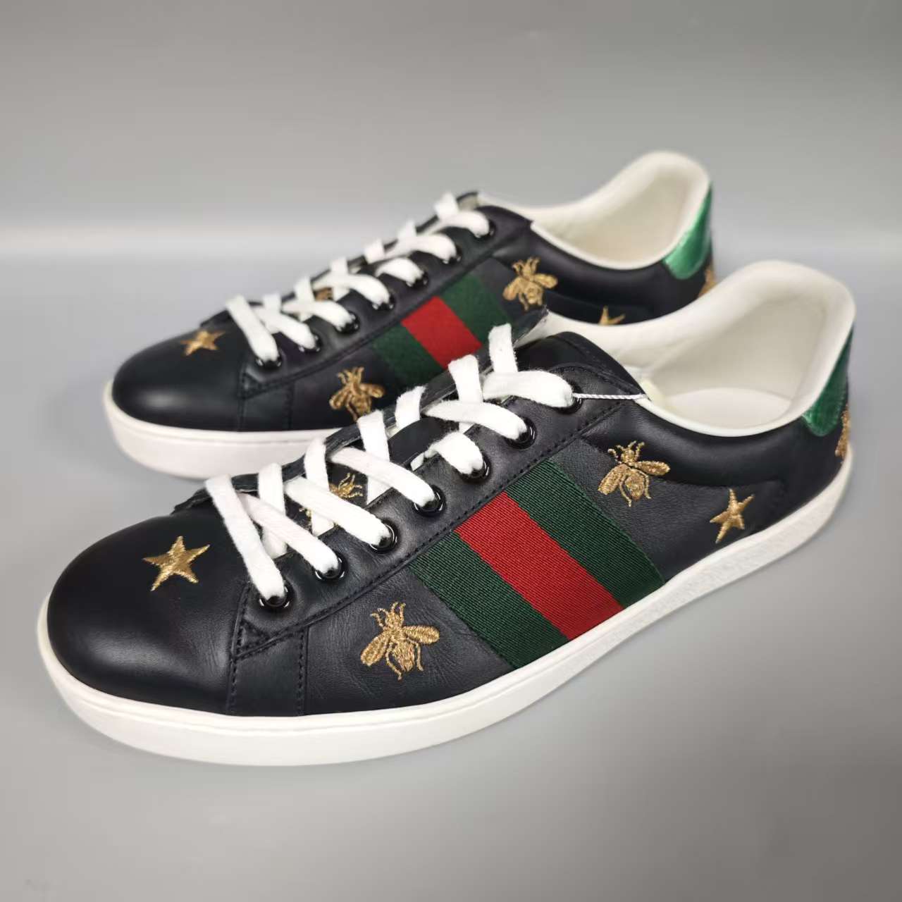 95新 GUCCI/古驰 黑色经典星星蜜蜂刺绣板鞋41.5欧码 jx741