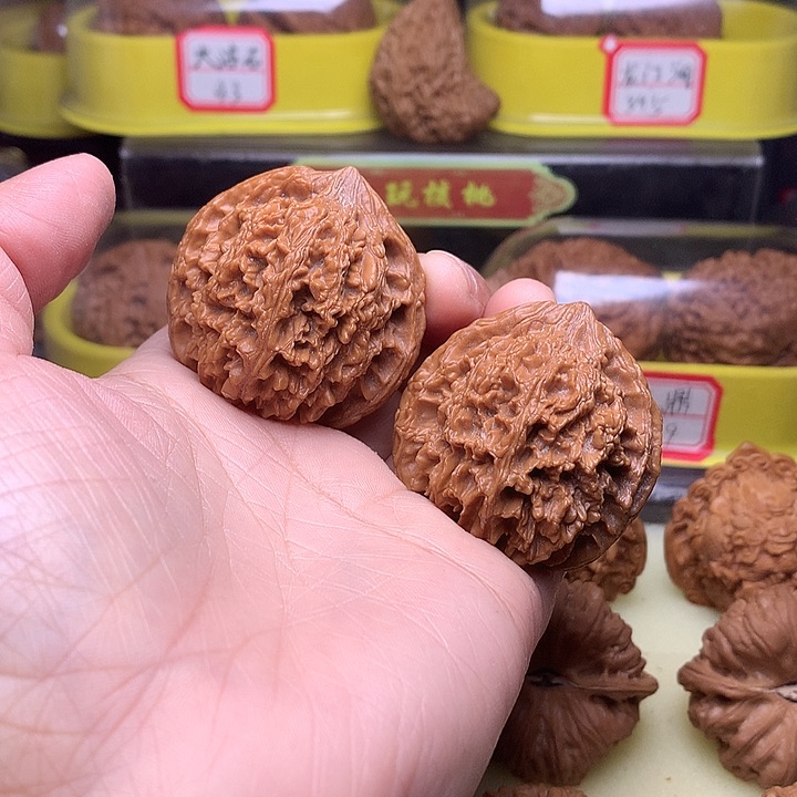 文玩核桃吊坠左*、满天星