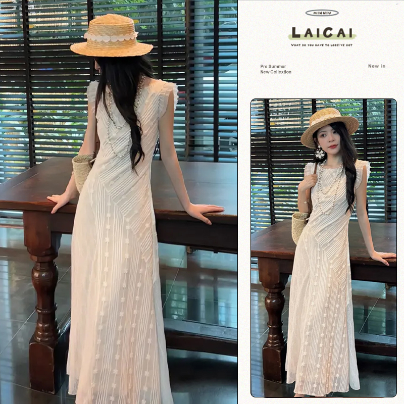 E333法式飞飞袖连衣裙夏季新款复古优雅收腰遮肉百搭条纹白色长裙