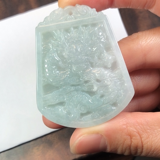 翡翠未镶嵌颈饰缅甸A货，每天下午1点半开播