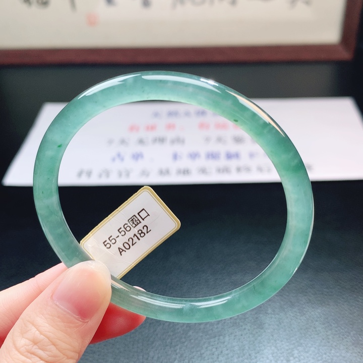 翡翠未镶嵌手镯翡翠手镯17
