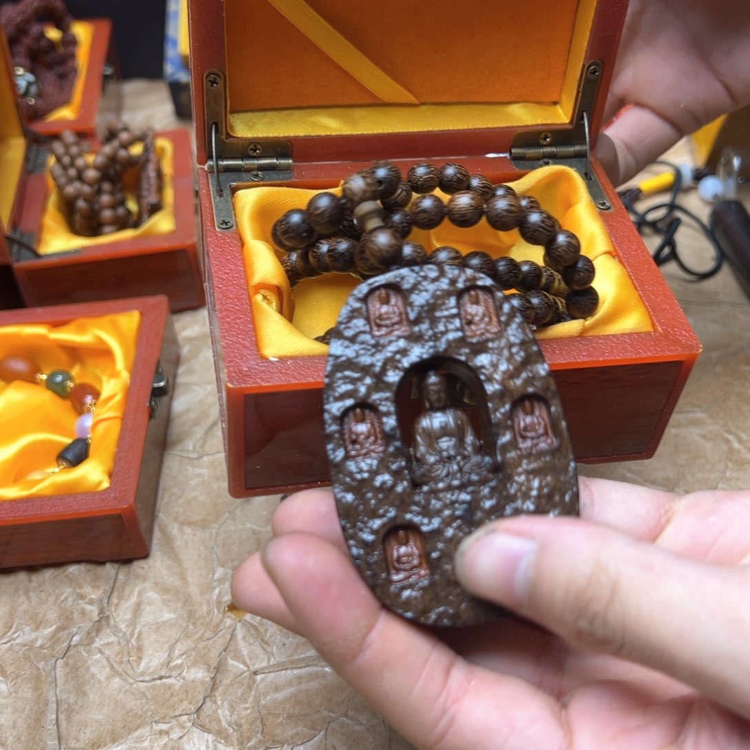 滴血莲花菩提吊坠