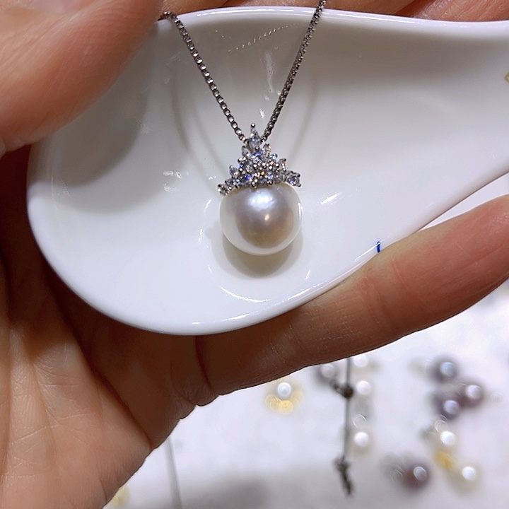 淡水珍珠白珠银色冰雪女王吊坠未镶嵌