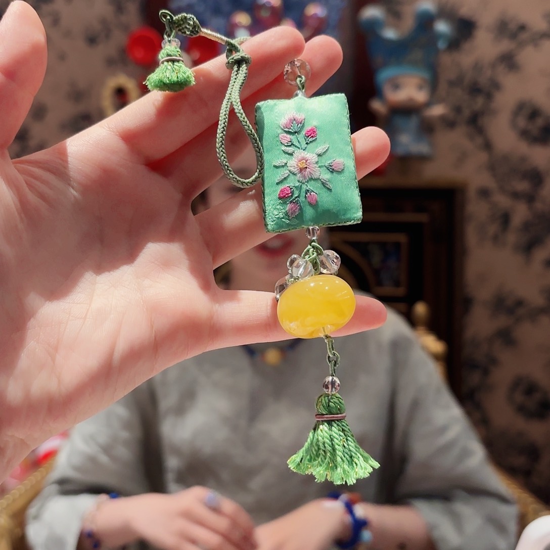 蜜蜡颈饰未镶嵌挂件