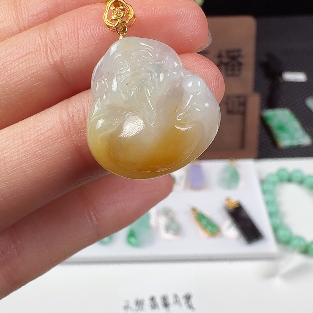 翡翠18K金镶嵌颈饰