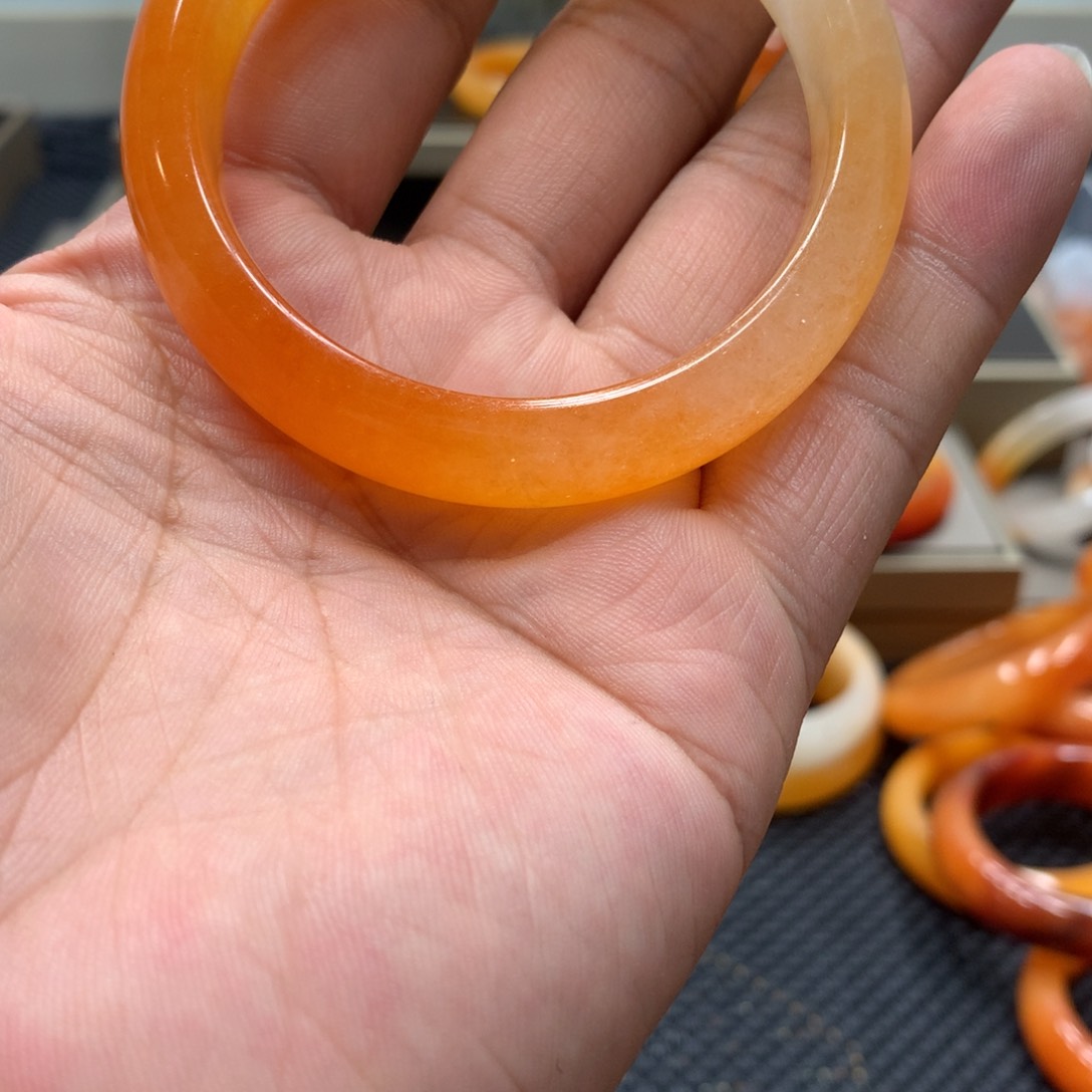 石英质玉（黄龙玉）合金手镯