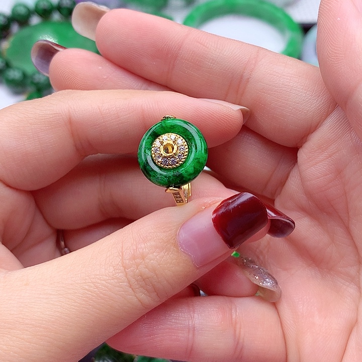 翡翠颈饰银S925镶嵌翡翠