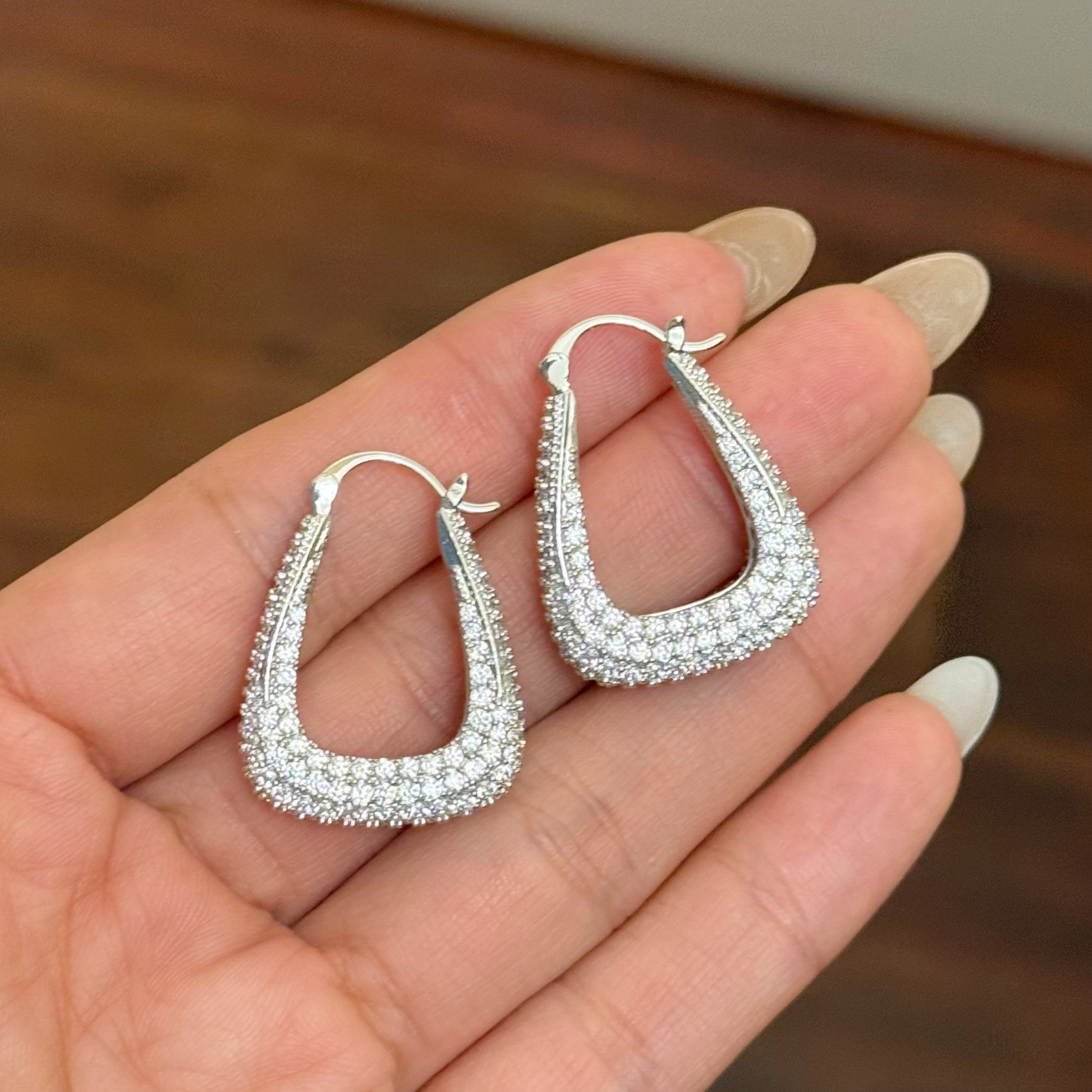 铜合金锆石耳饰 E0724轻奢时尚高级感法式小众简约个性优雅耳扣