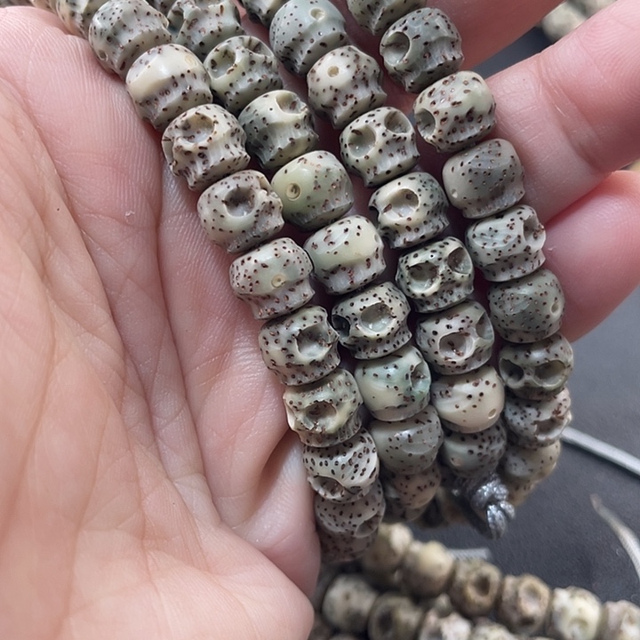 吊坠星月菩提雕刻小骷髅120颗