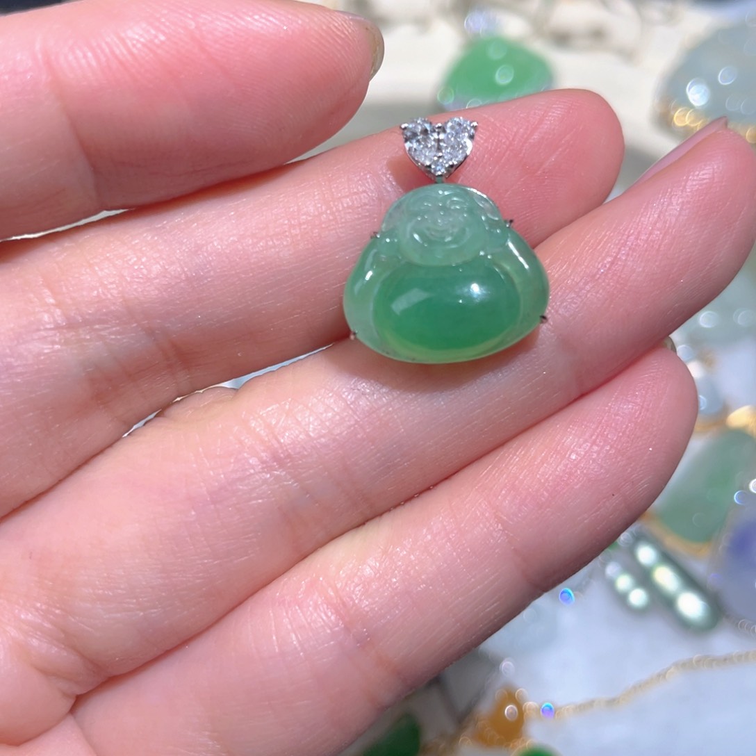 翡翠颈饰18K金镶嵌翡翠