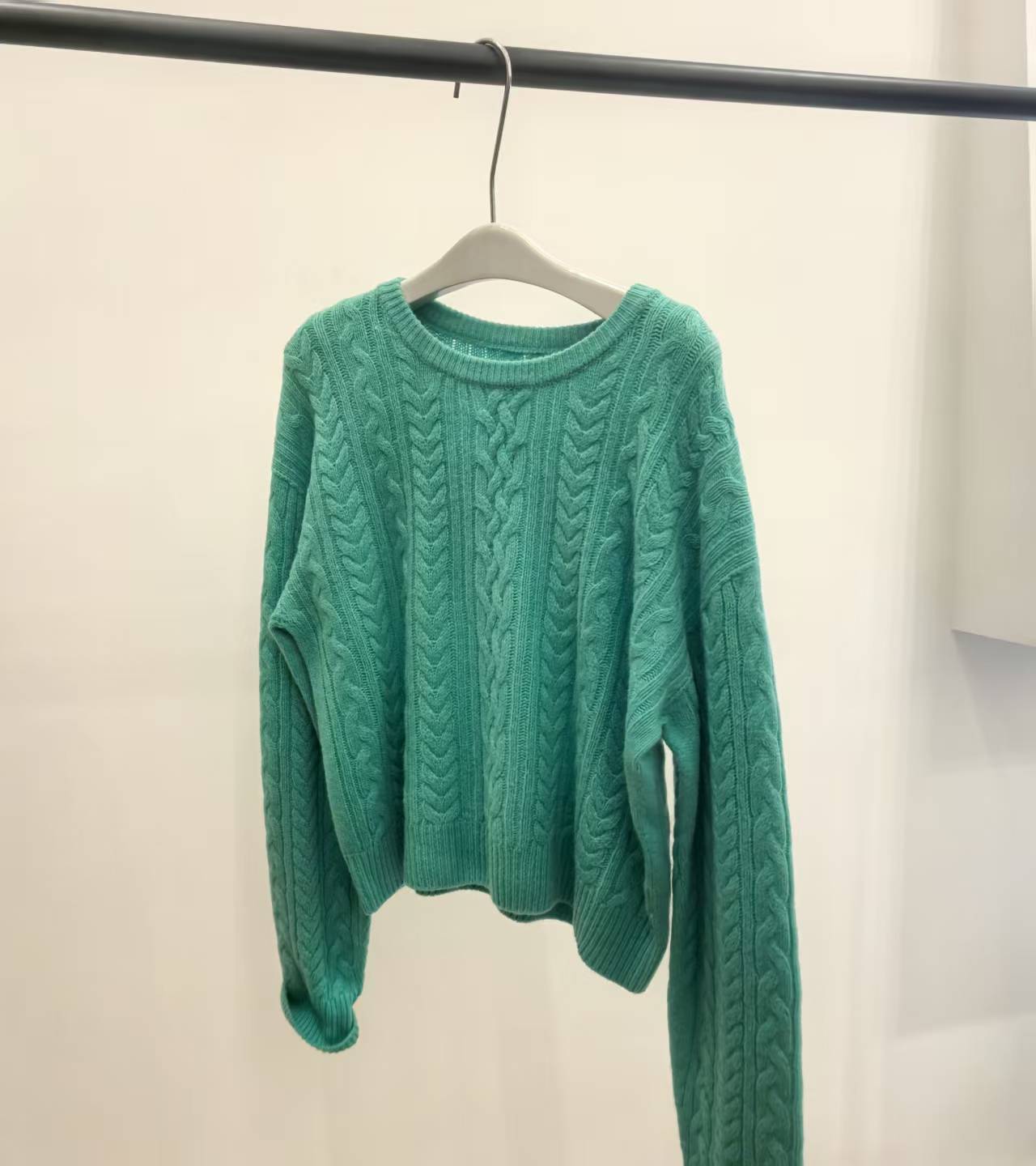 厚款风常规宽松型衫女士短款针织毛衣简约
