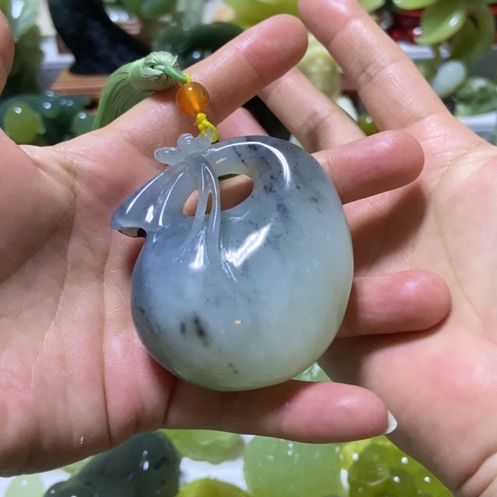 【闪购商品】蛇纹石玉把件未镶嵌