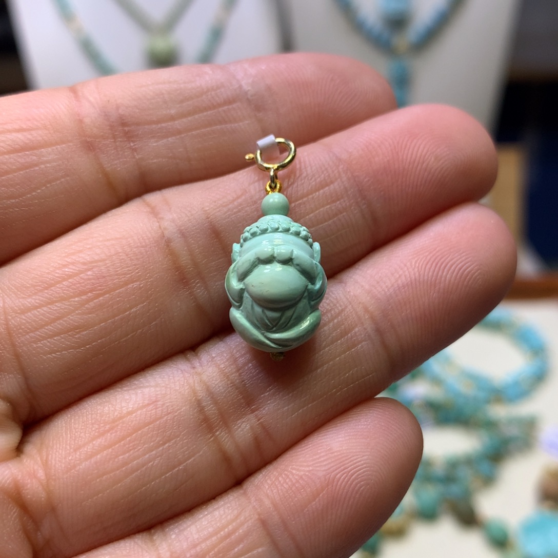 绿松石18K金镶嵌挂件