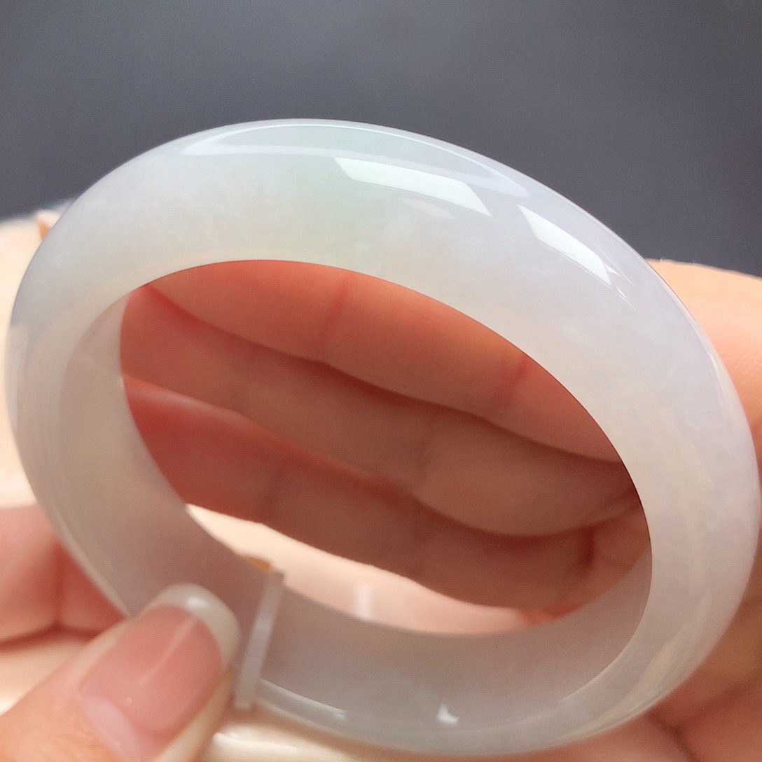 翡翠手镯未镶嵌10n n n n n n n n