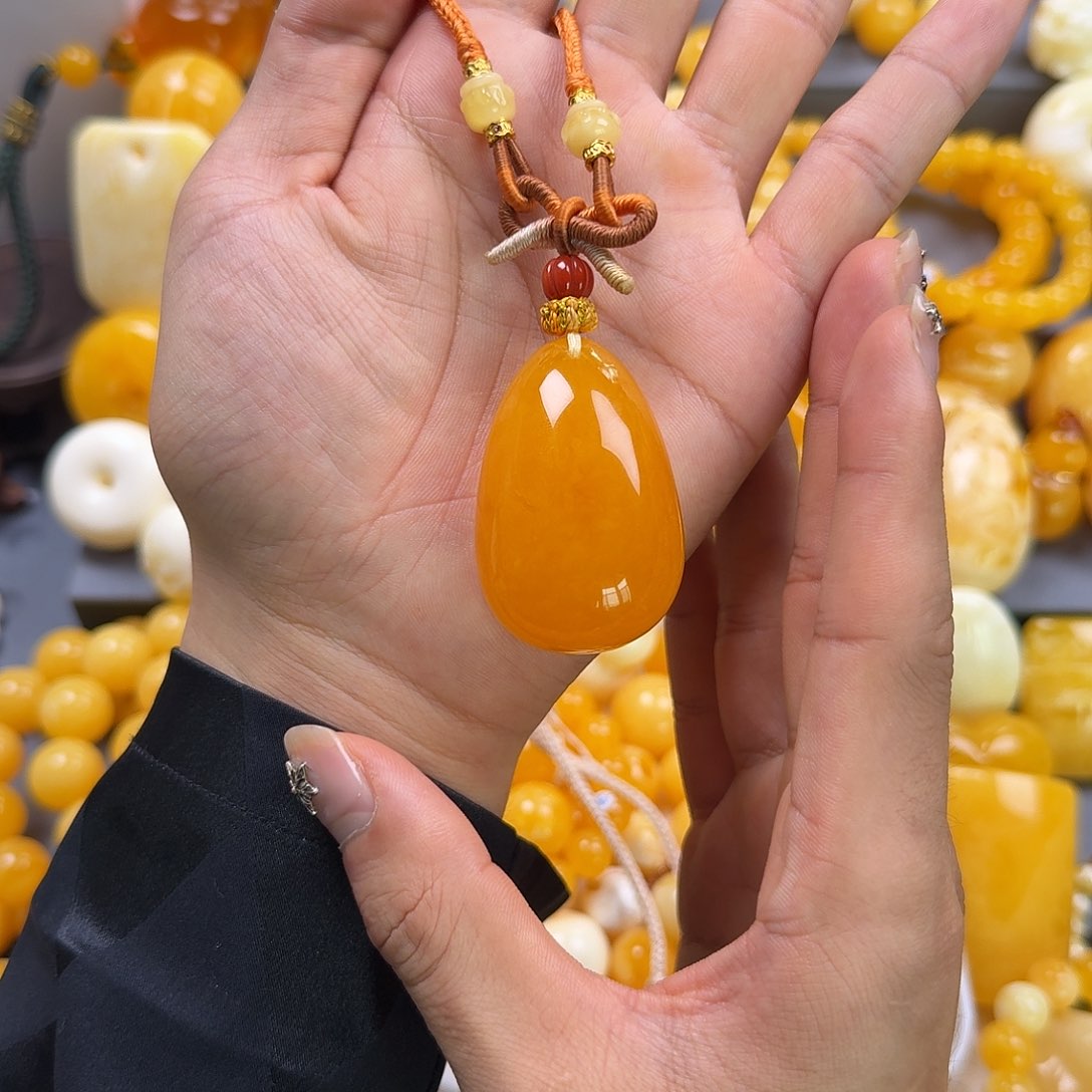 蜜蜡珠宝奇石未镶嵌水滴