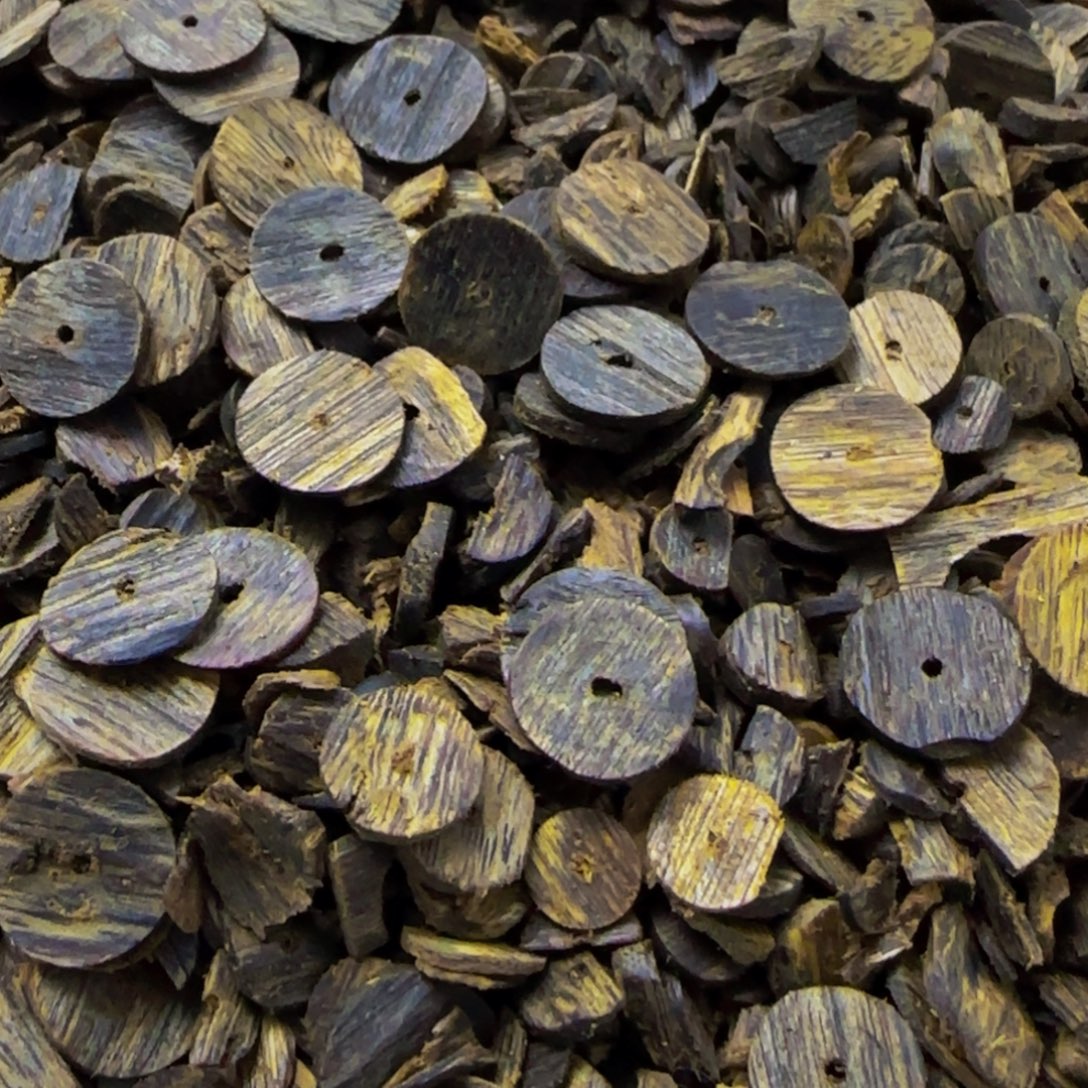 沉香碎屑沉香黑棋高端沉水药片珠熏香淳化老料