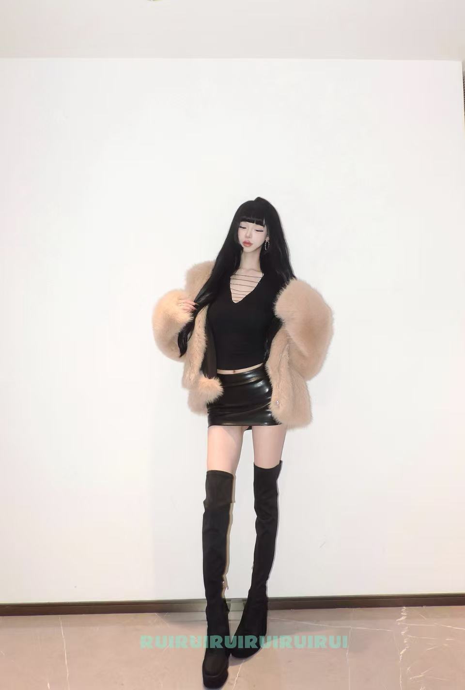 【HAN】暮色线条 辣妹设计感V领长袖链条上衣女D0312