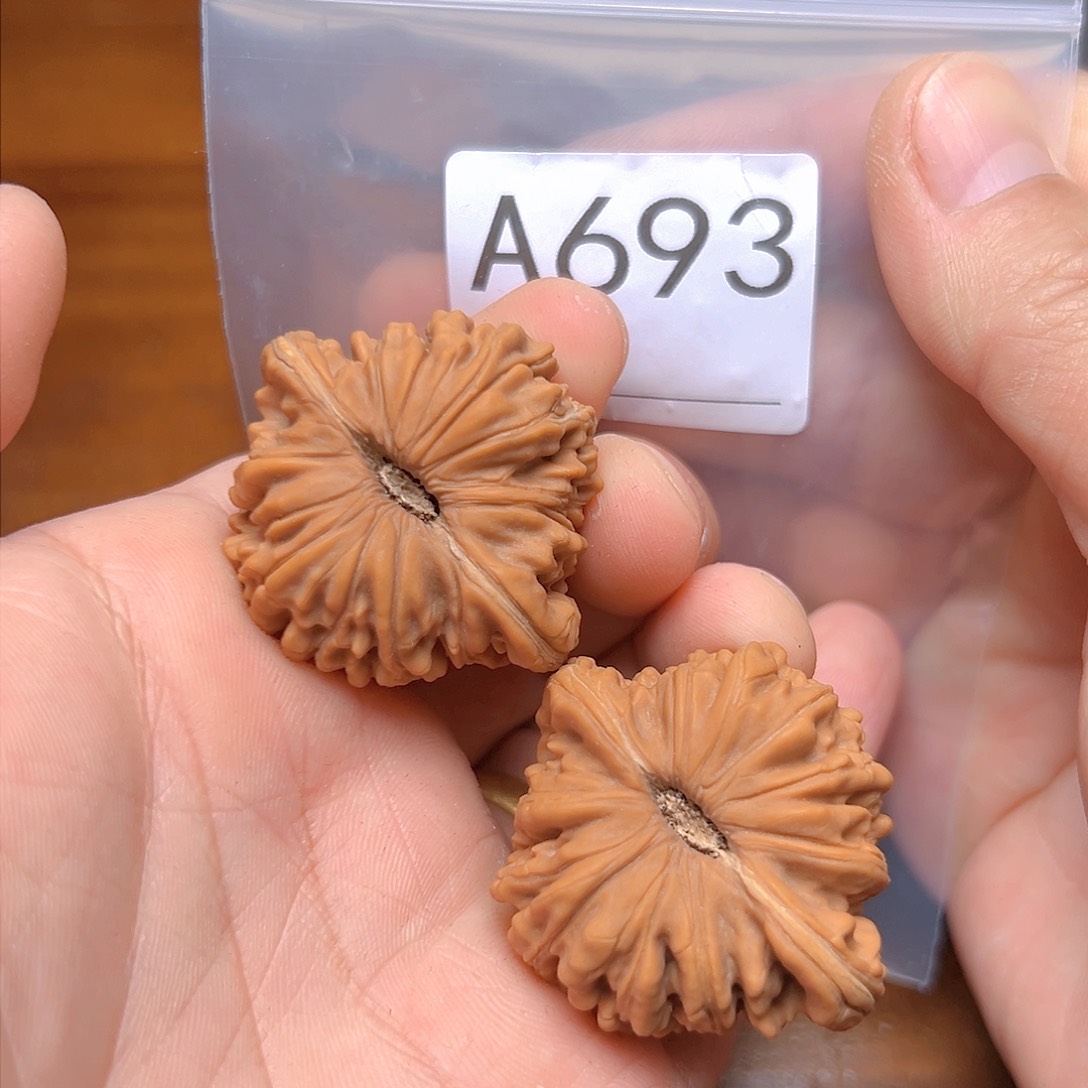 文玩核桃吊坠42四座楼