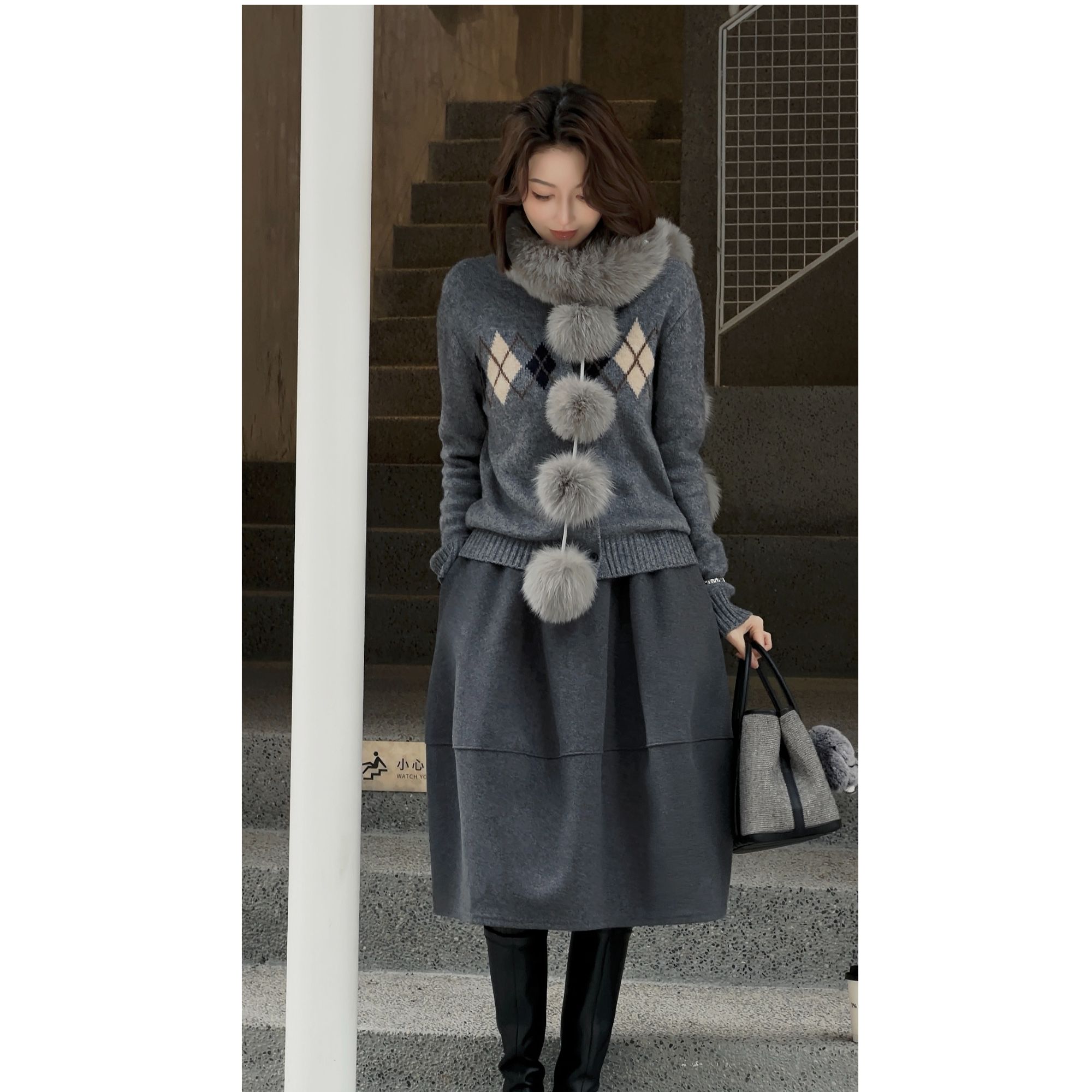 Rowan 丨2025年冬季新款女半身裙中裙休闲宽松时尚百搭ICTZX4419