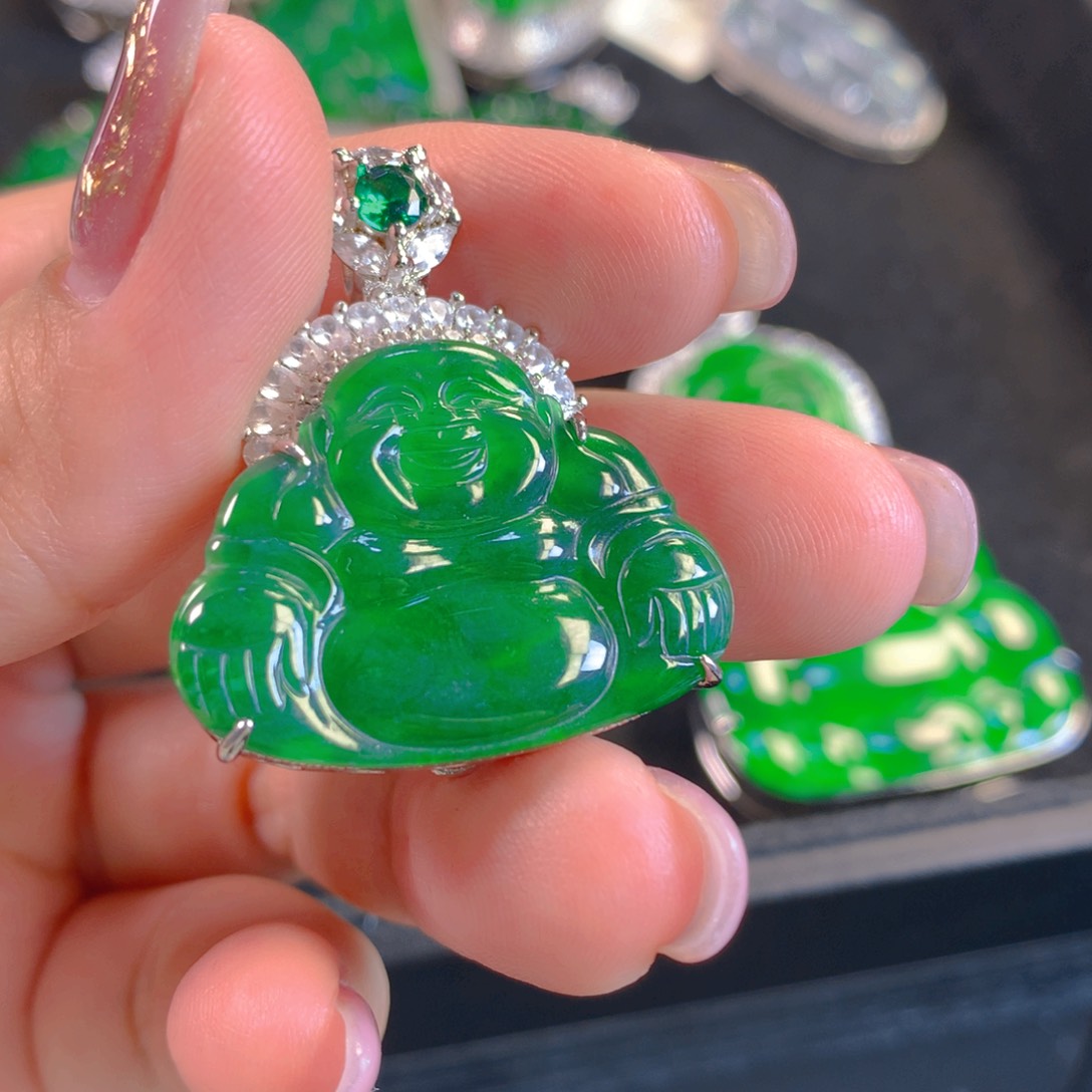 翡翠颈饰未镶嵌翡翠