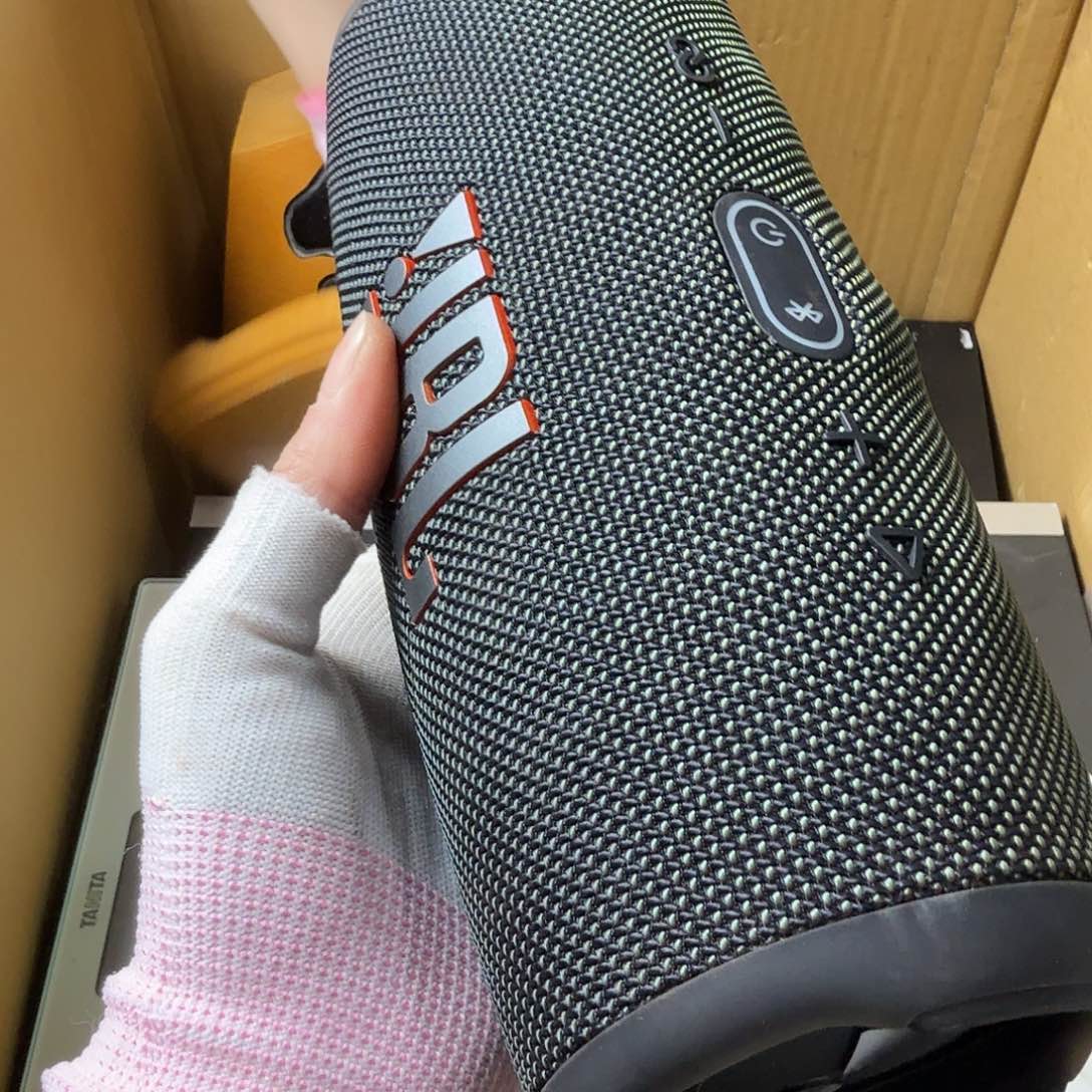 库*中古商品，瑕疵品，不保好坏。105