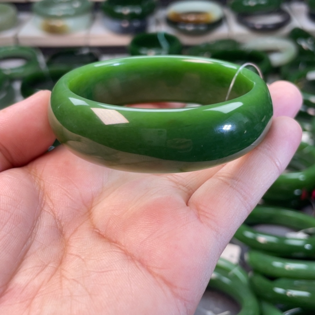 和田玉（碧玉）手镯未镶嵌