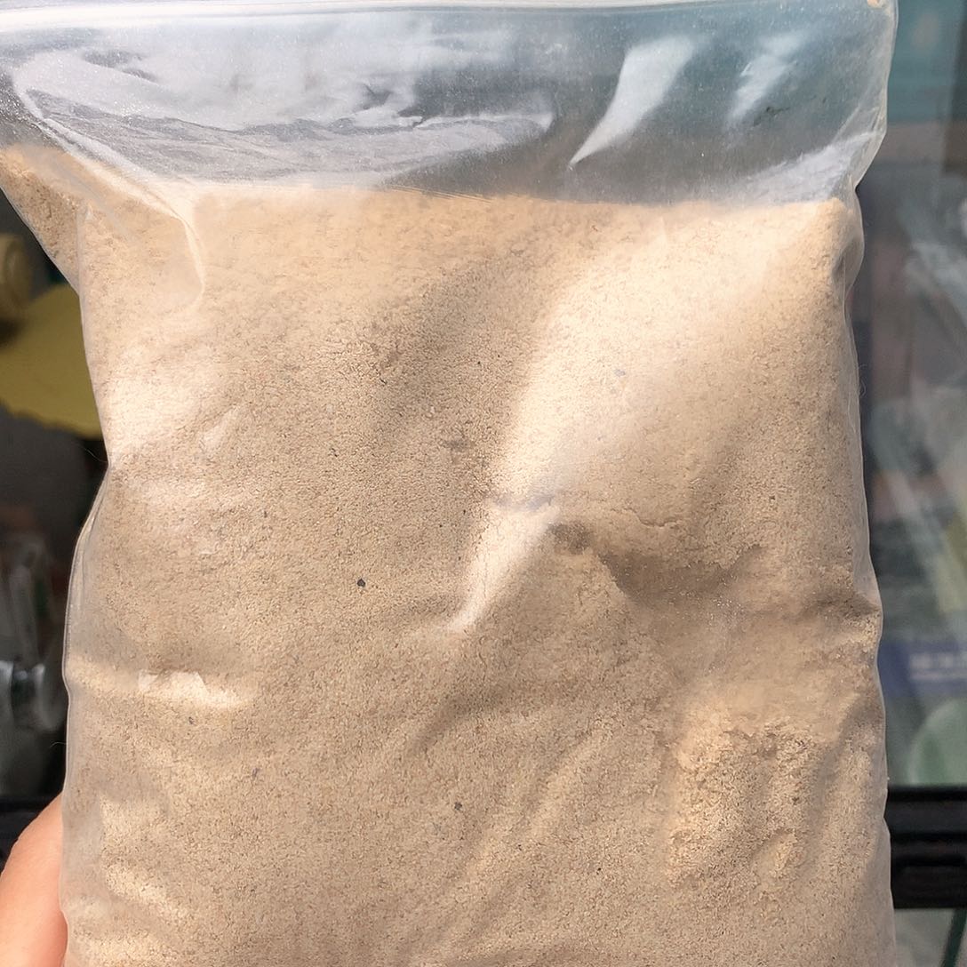 老爷树蛙蟋蟀饭饭高营养！不是给蛙吃的
