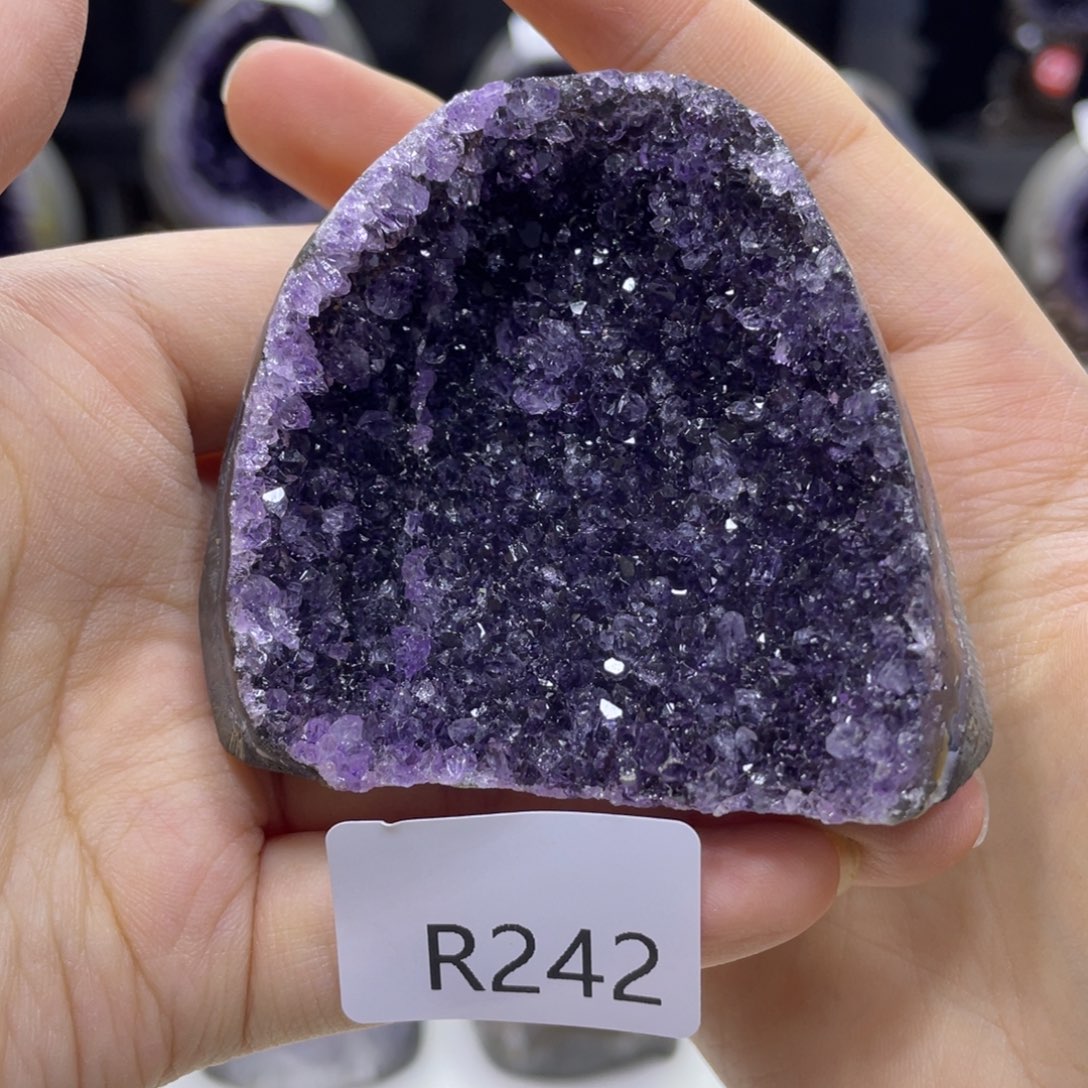 乌拉圭紫水晶摆件r242