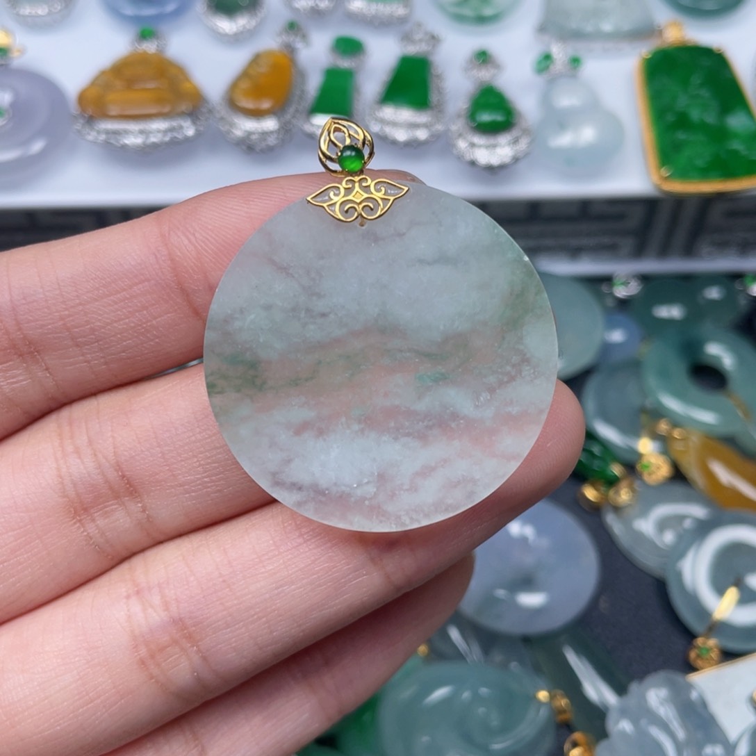 翡翠颈饰18K金镶嵌翡翠